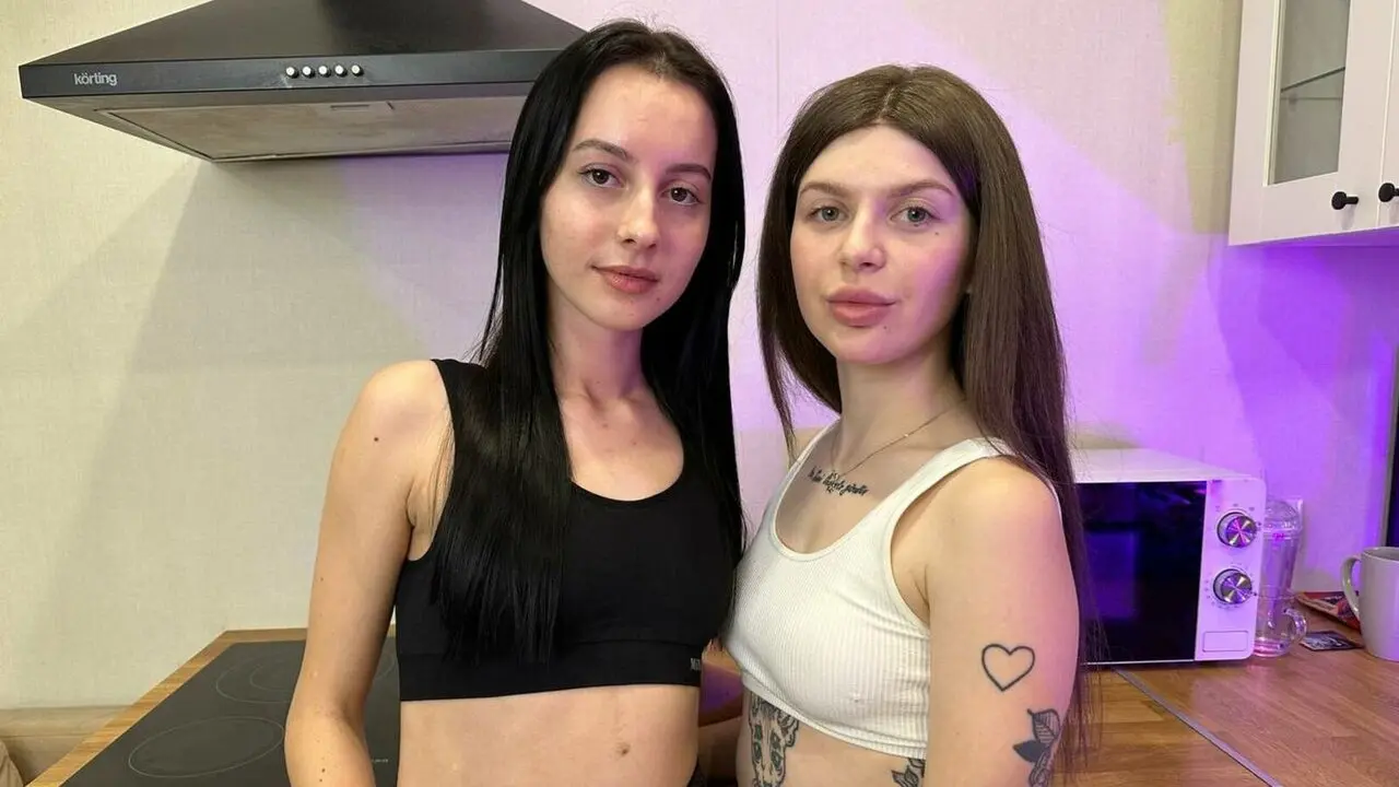 Free Live Sex Chat With AmeliaandTrisha