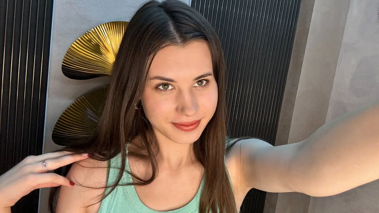 Free Live Sex Chat With EllenWinkler