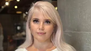 Free Live Sex Chat With EmmaPill