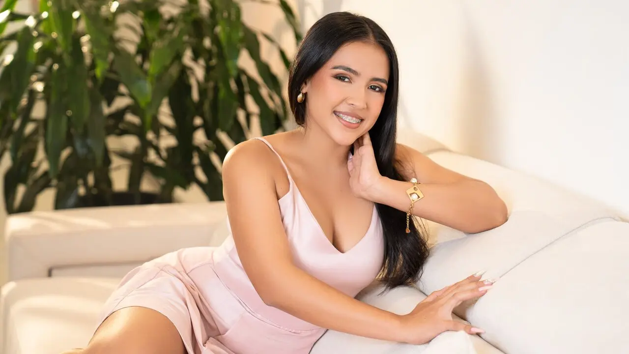 Free Live Sex Chat With JulianaFerrara