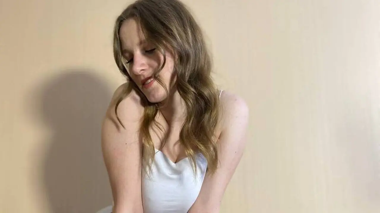 Free Live Sex Chat With KesseySwift