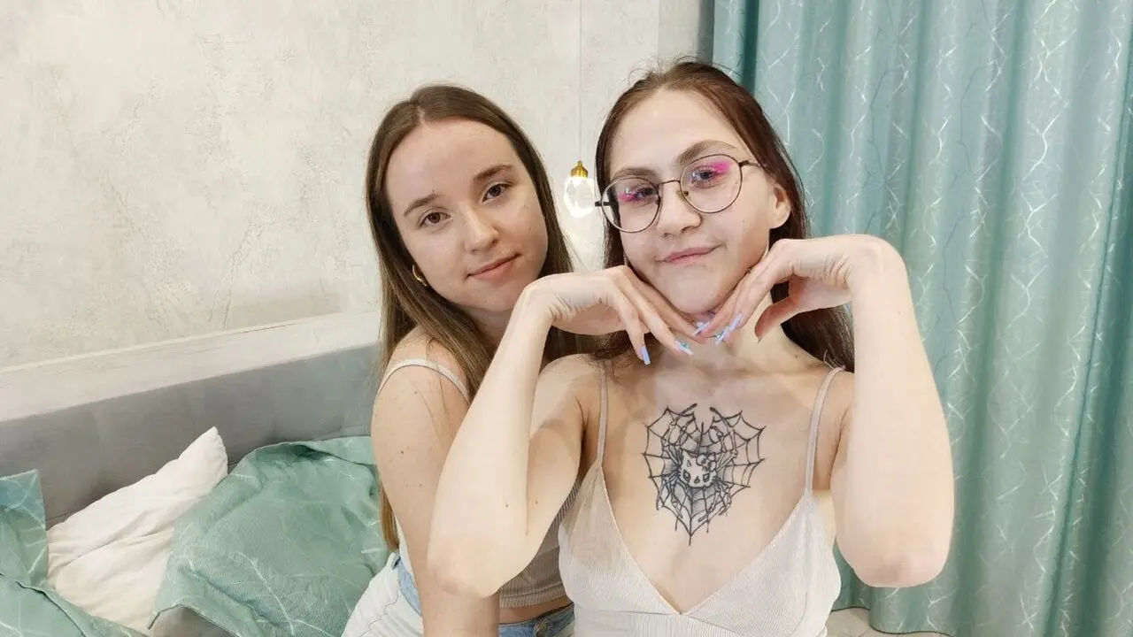 Free Live Sex Chat With OdellaAndWilone