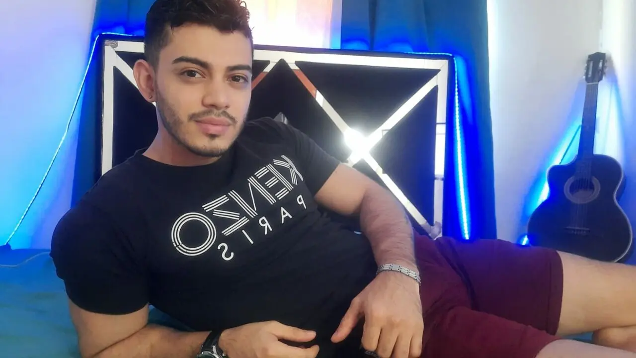 Free Live Sex Chat With RyanPeace