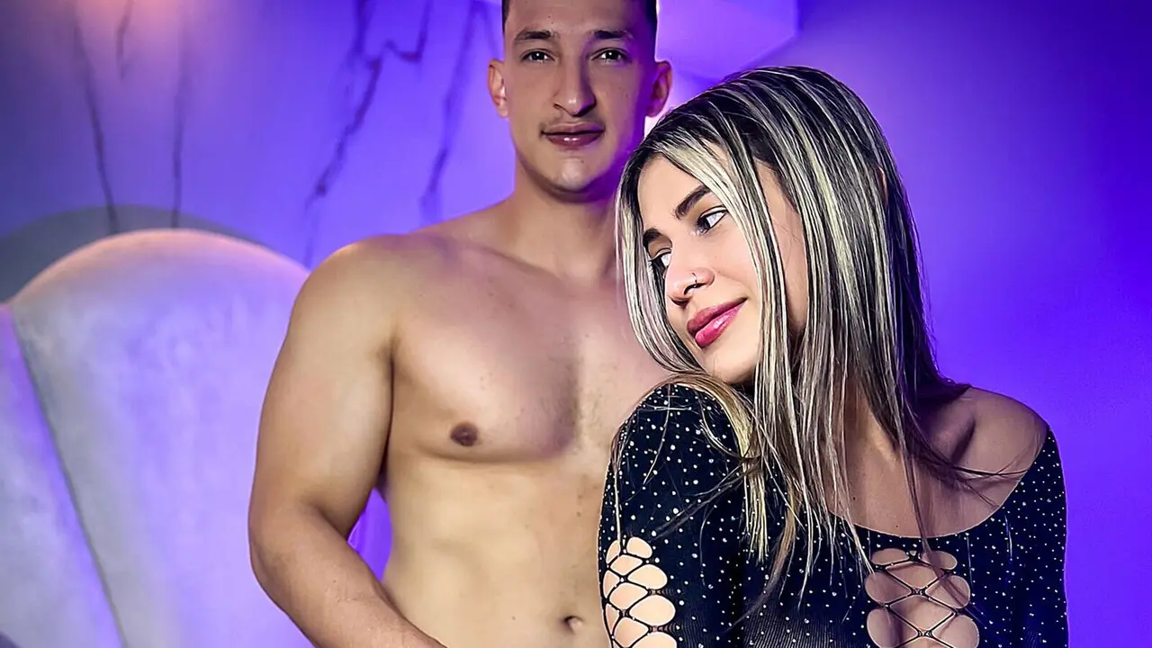 Free Live Sex Chat With SophieandMaximo